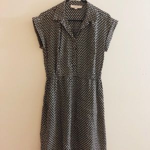 Mini dress with pockets and collar neck